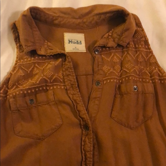 2/ $10 Mudd Button Down Tank - Picture 4 of 4